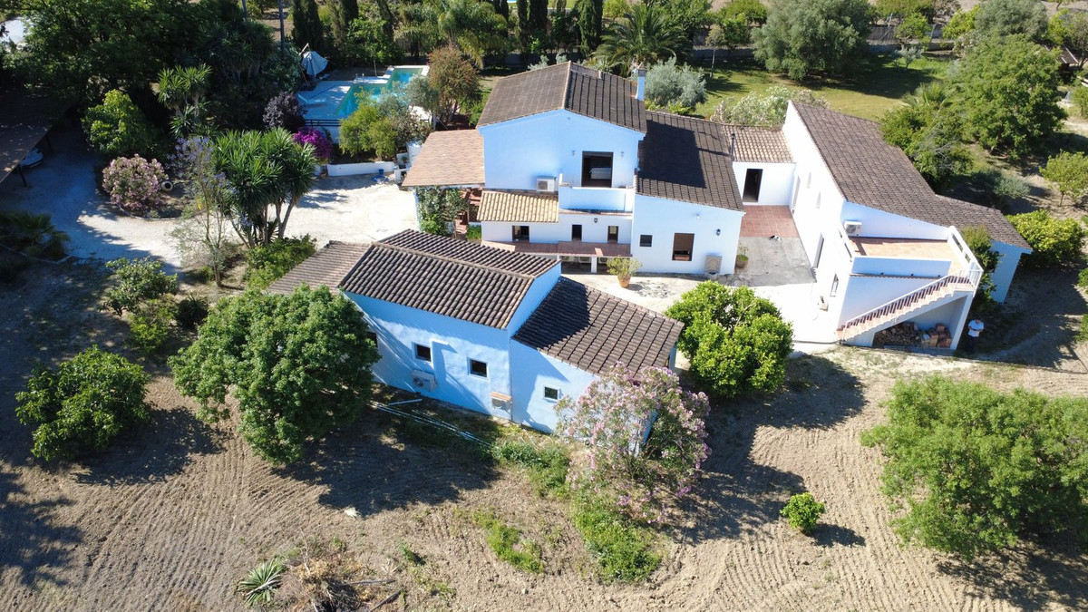 Se vende Finca - Cortijo de 7 dormitorios en Costa Del Sol, Málaga, España