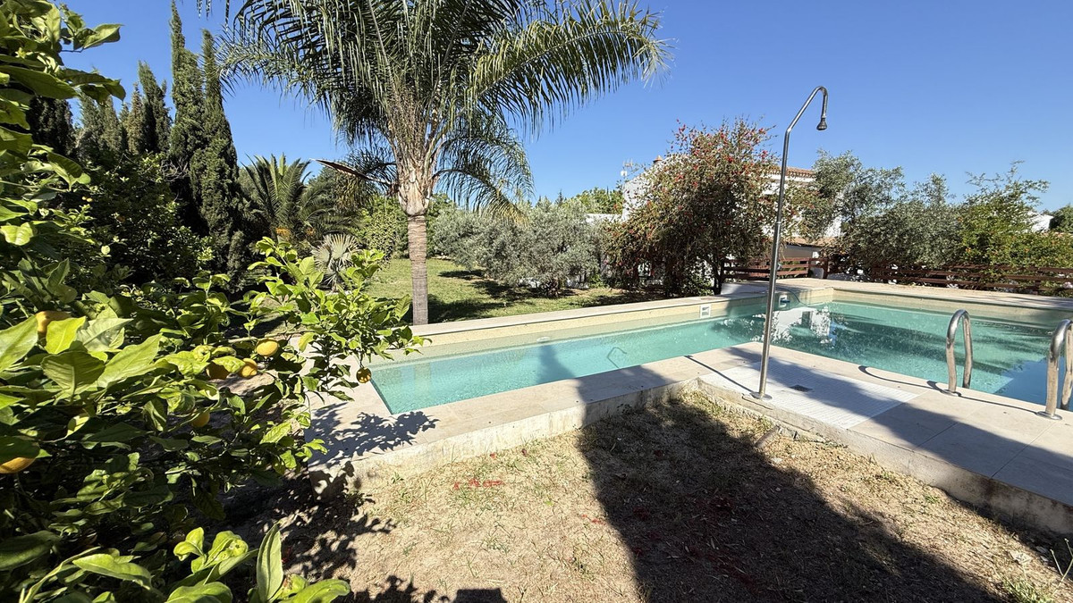 Se vende Finca - Cortijo de 7 dormitorios en Costa Del Sol, Málaga, España