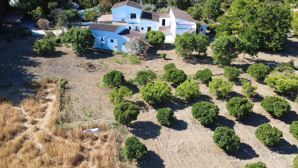 Se vende Finca - Cortijo de 7 dormitorios en Costa Del Sol, Málaga, España