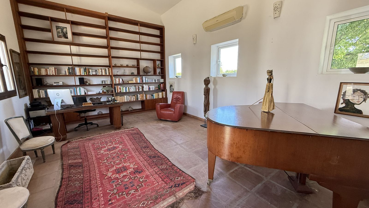 Se vende Finca - Cortijo de 7 dormitorios en Costa Del Sol, Málaga, España