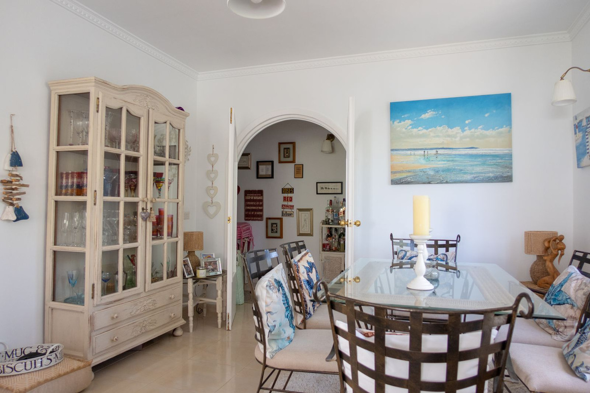 Se vende Villa - Chalet de 3 dormitorios en Costa Del Sol, Málaga, España