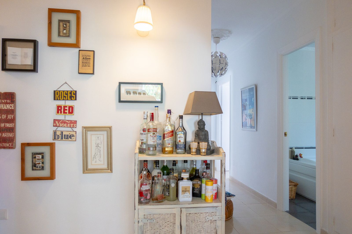 Se vende Villa - Chalet de 3 dormitorios en Costa Del Sol, Málaga, España