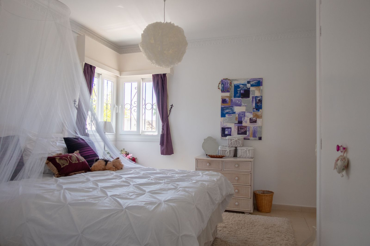 Se vende Villa - Chalet de 3 dormitorios en Costa Del Sol, Málaga, España