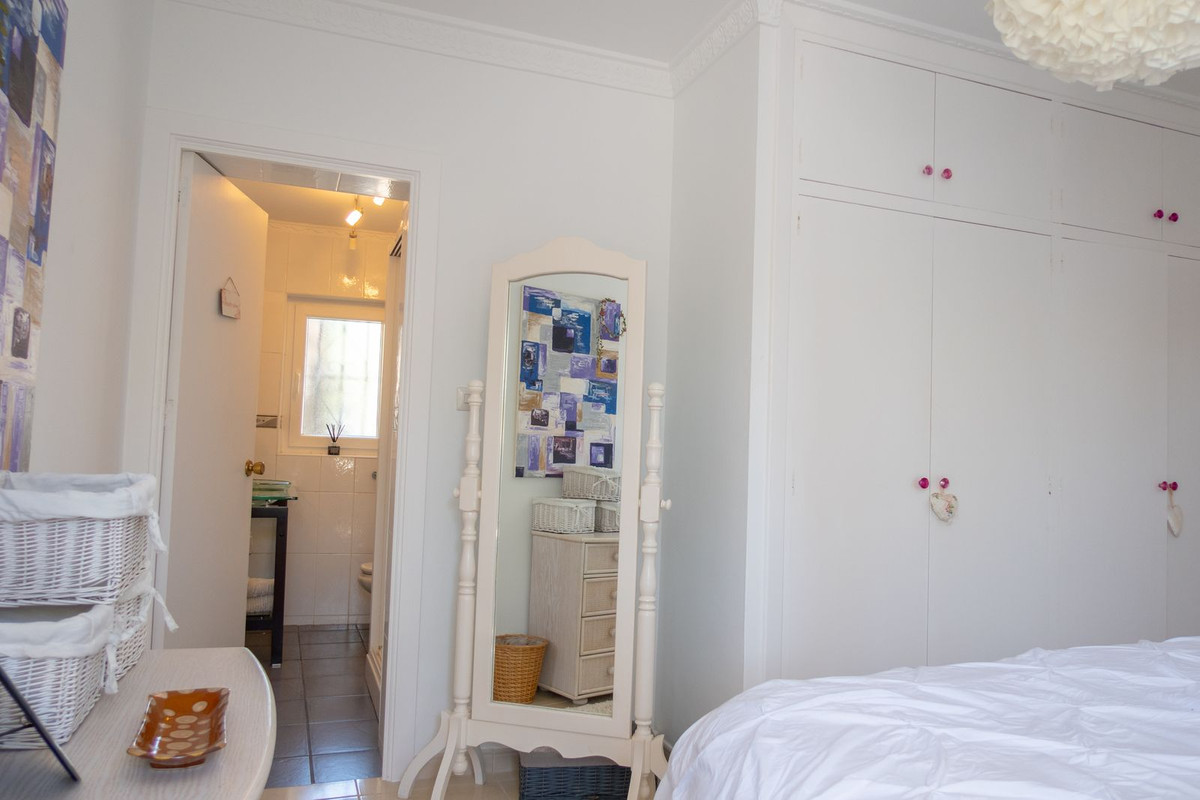 Se vende Villa - Chalet de 3 dormitorios en Costa Del Sol, Málaga, España