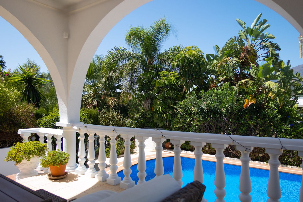 Se vende Villa - Chalet de 3 dormitorios en Costa Del Sol, Málaga, España
