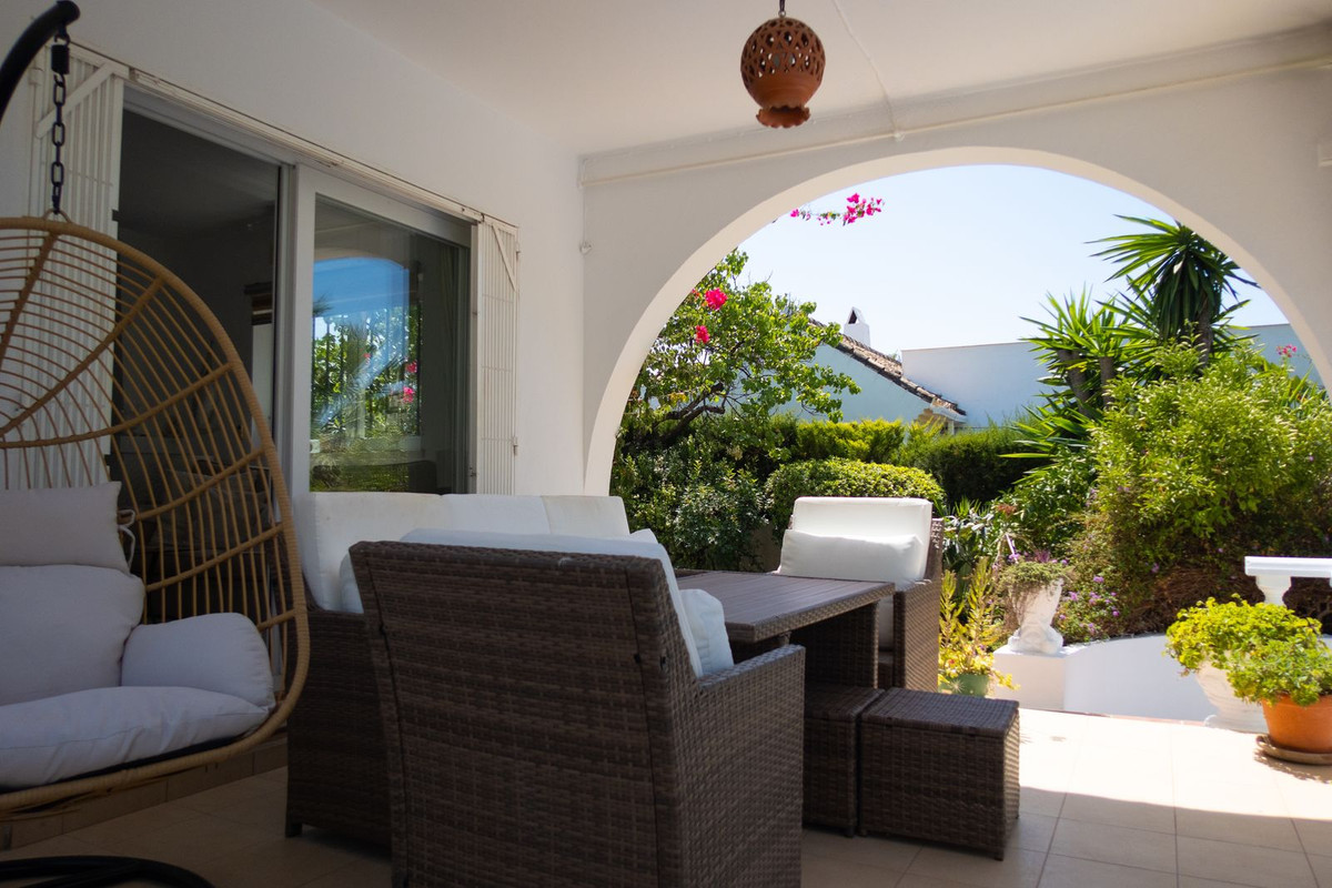 Se vende Villa - Chalet de 3 dormitorios en Costa Del Sol, Málaga, España