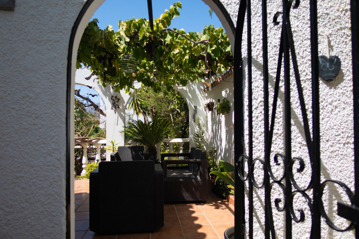 Se vende Villa - Chalet de 3 dormitorios en Costa Del Sol, Málaga, España