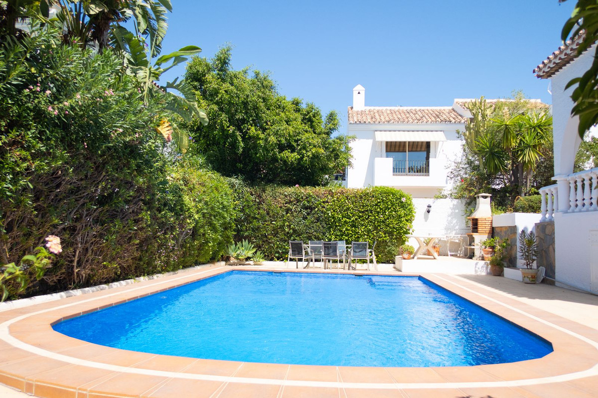 Se vende Villa - Chalet de 3 dormitorios en Costa Del Sol, Málaga, España