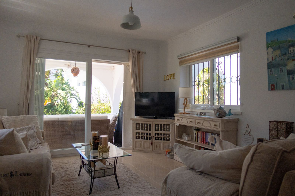 Se vende Villa - Chalet de 3 dormitorios en Costa Del Sol, Málaga, España
