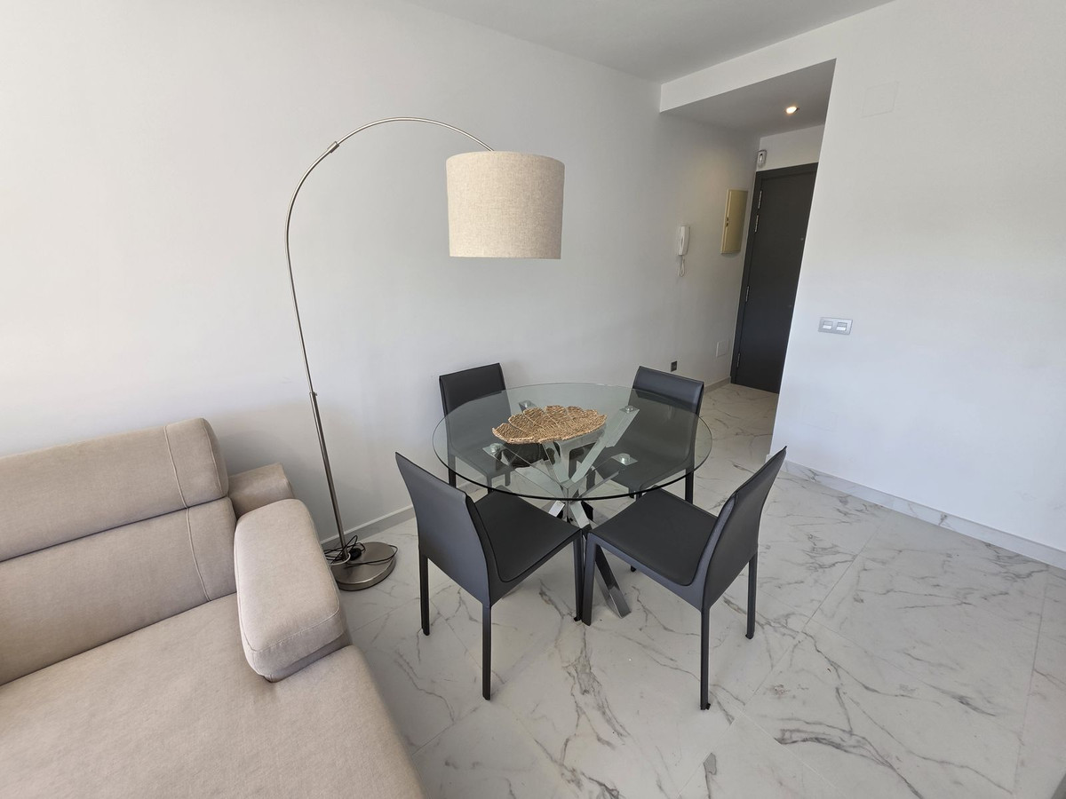 Se vende Apartamento Planta Media de 3 dormitorios en Costa Del Sol, Málaga, España