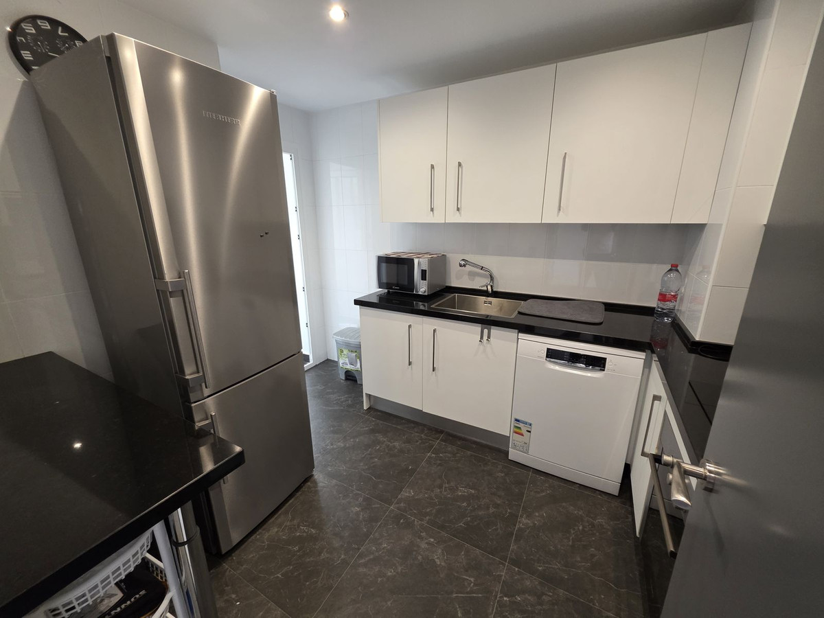 Se vende Apartamento Planta Media de 3 dormitorios en Costa Del Sol, Málaga, España