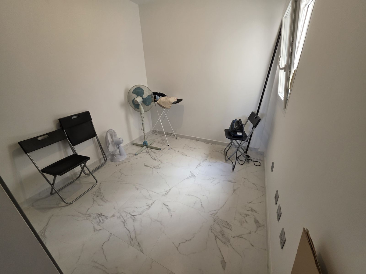 Se vende Apartamento Planta Media de 3 dormitorios en Costa Del Sol, Málaga, España