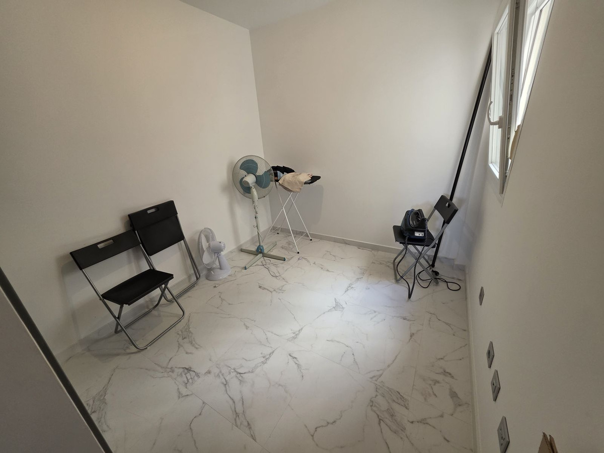 Se vende Apartamento Planta Media de 3 dormitorios en Costa Del Sol, Málaga, España