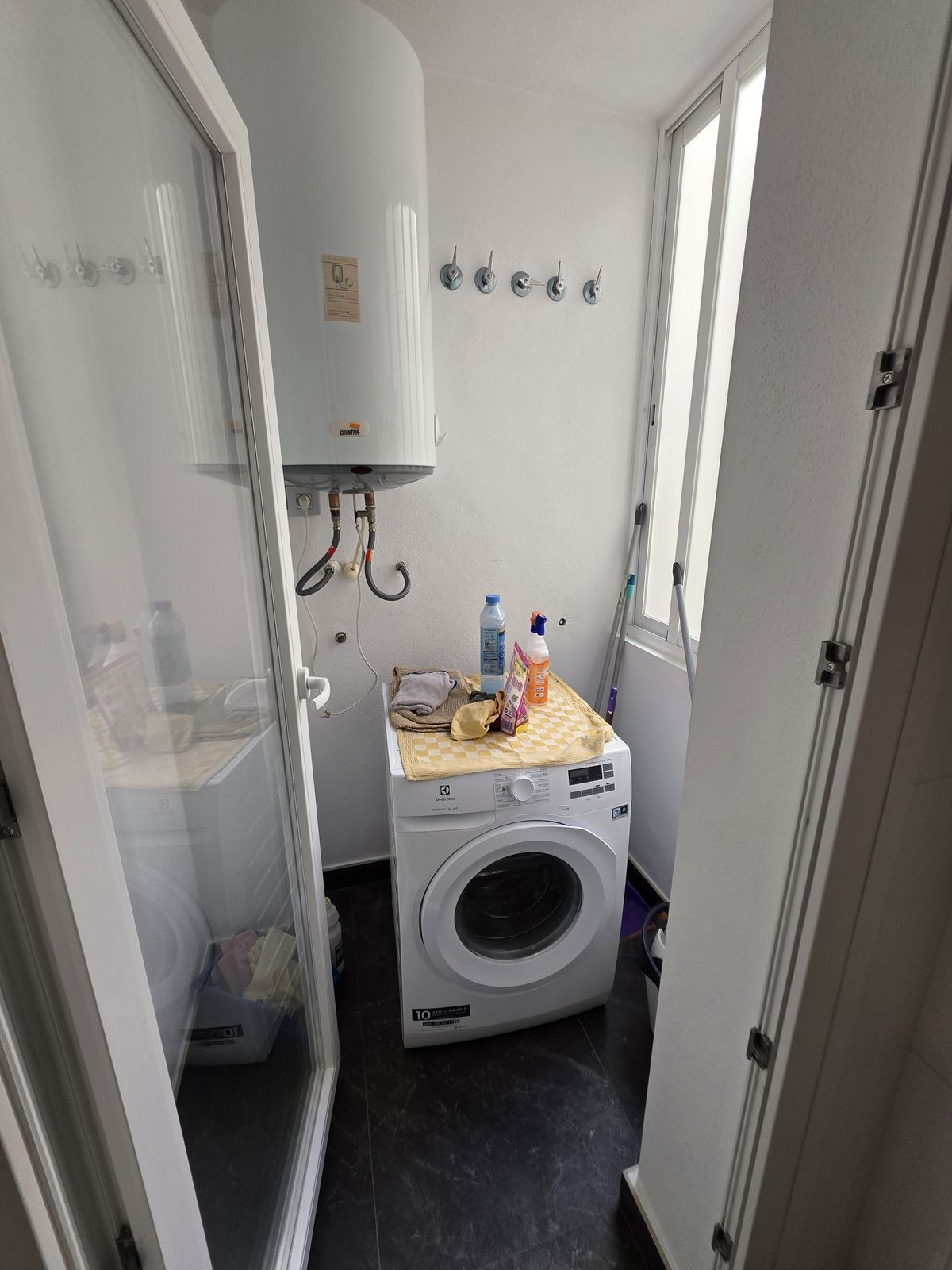 Se vende Apartamento Planta Media de 3 dormitorios en Costa Del Sol, Málaga, España