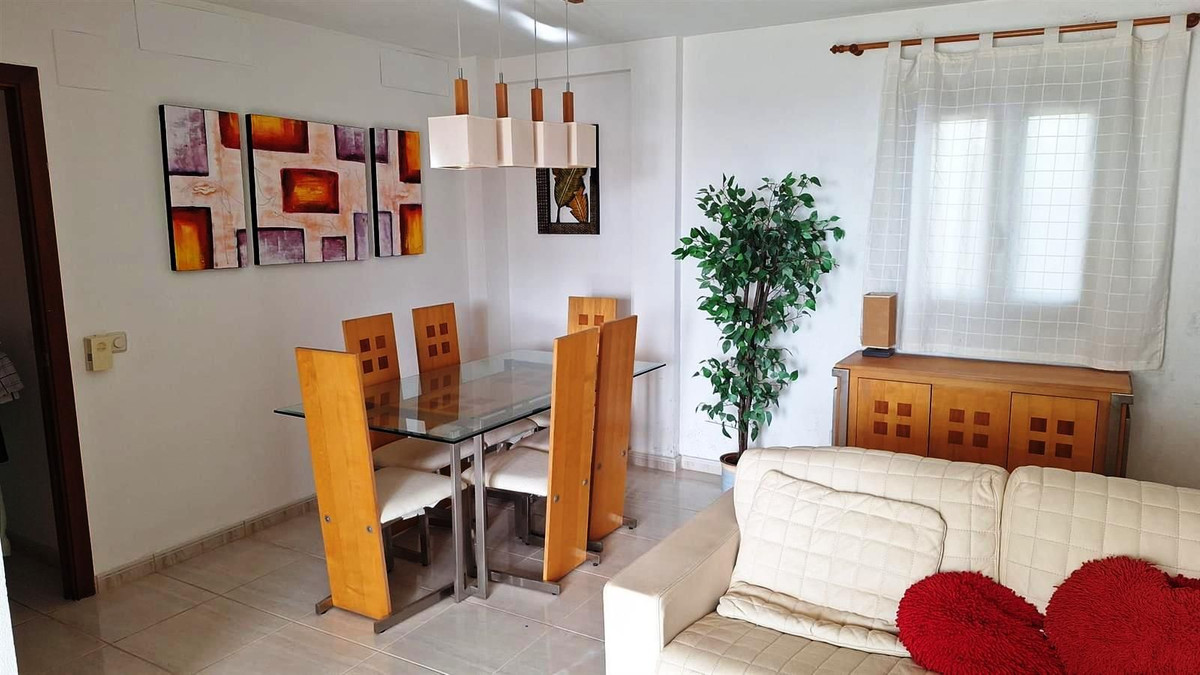 Se vende Apartamento Planta Media de 3 dormitorios en Costa Del Sol, Málaga, España