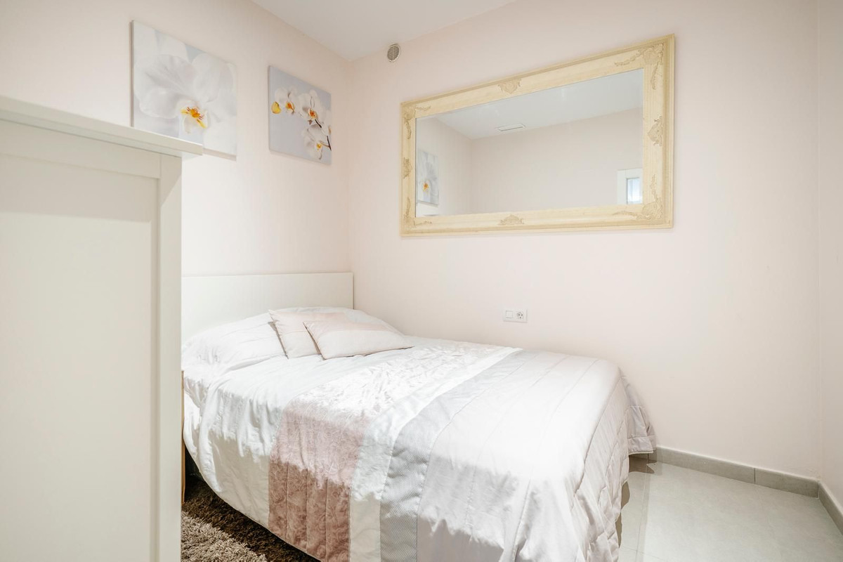 Se vende Villa - Chalet de 5 dormitorios en Costa Blanca, Alicante, España