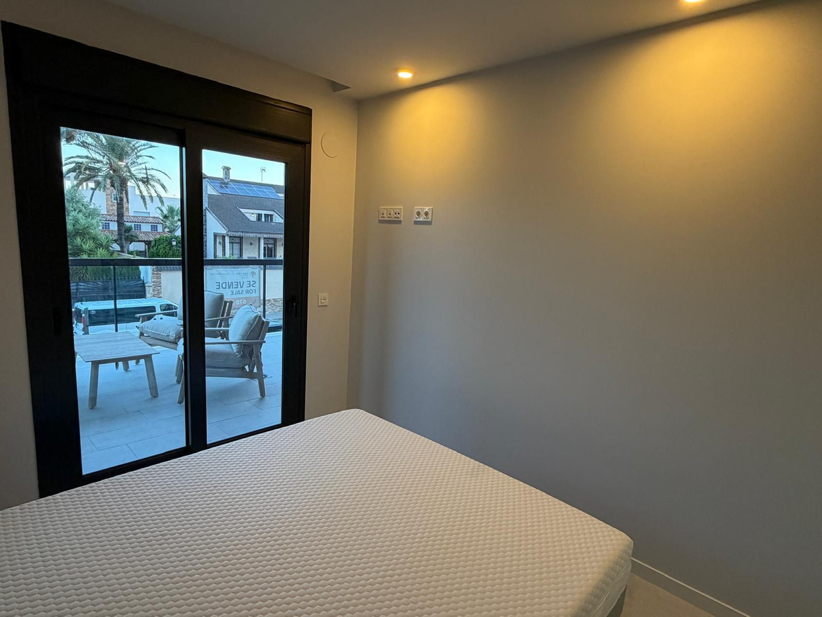 Se vende Apartamento Planta Media de 3 dormitorios en Costa Blanca, Alicante, España