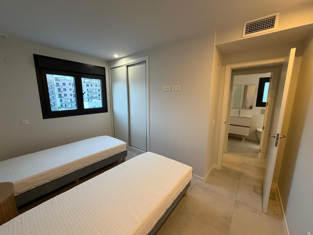 Se vende Apartamento Planta Media de 3 dormitorios en Costa Blanca, Alicante, España