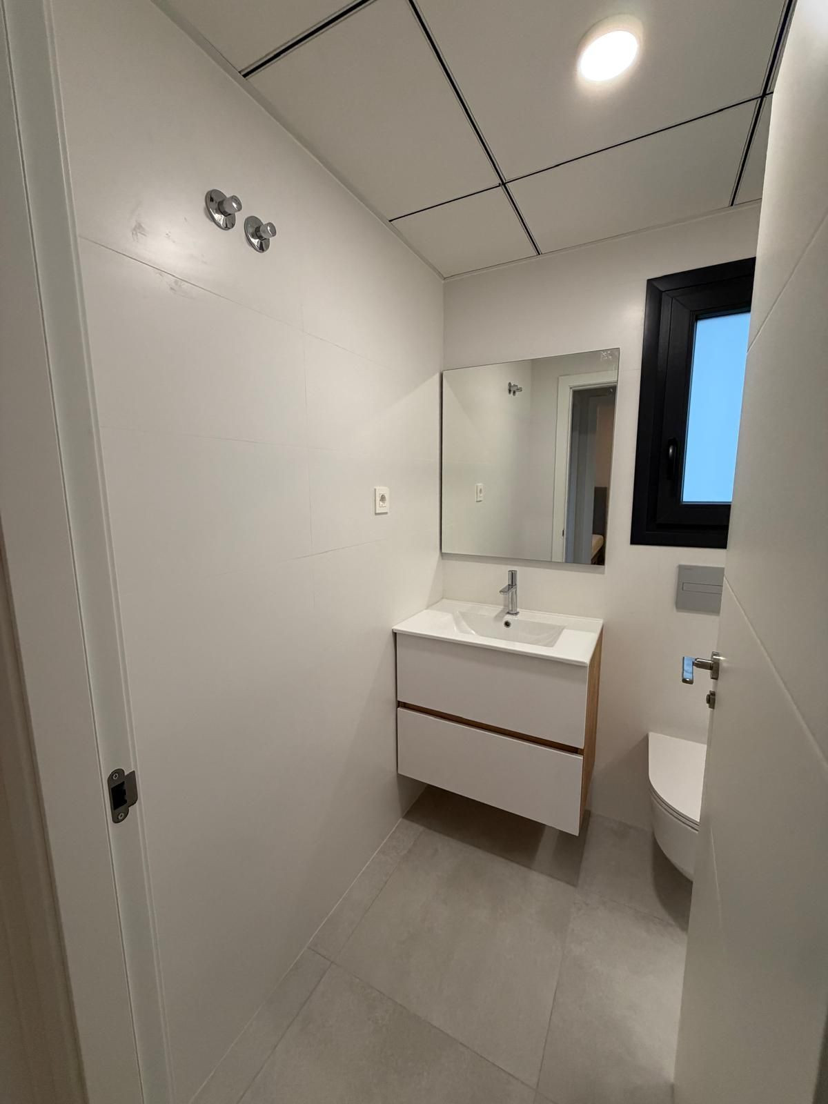 Se vende Apartamento Planta Media de 3 dormitorios en Costa Blanca, Alicante, España