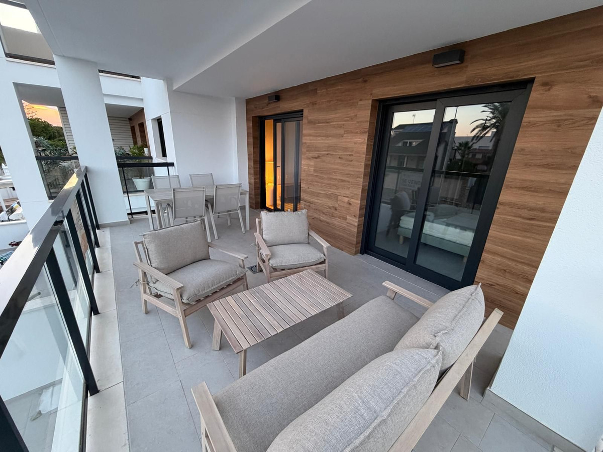 Se vende Apartamento Planta Media de 3 dormitorios en Costa Blanca, Alicante, España