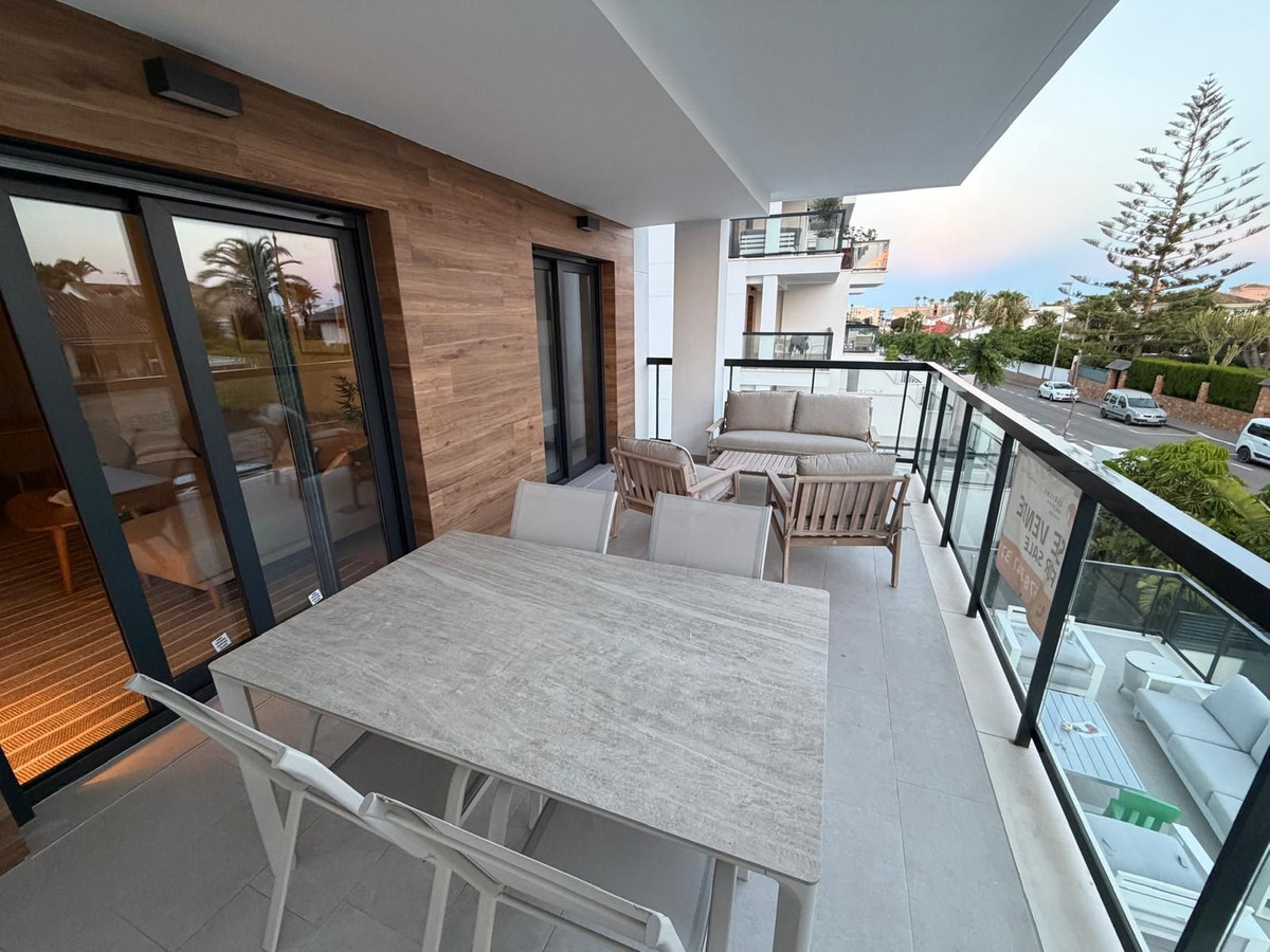 Se vende Apartamento Planta Media de 3 dormitorios en Costa Blanca, Alicante, España