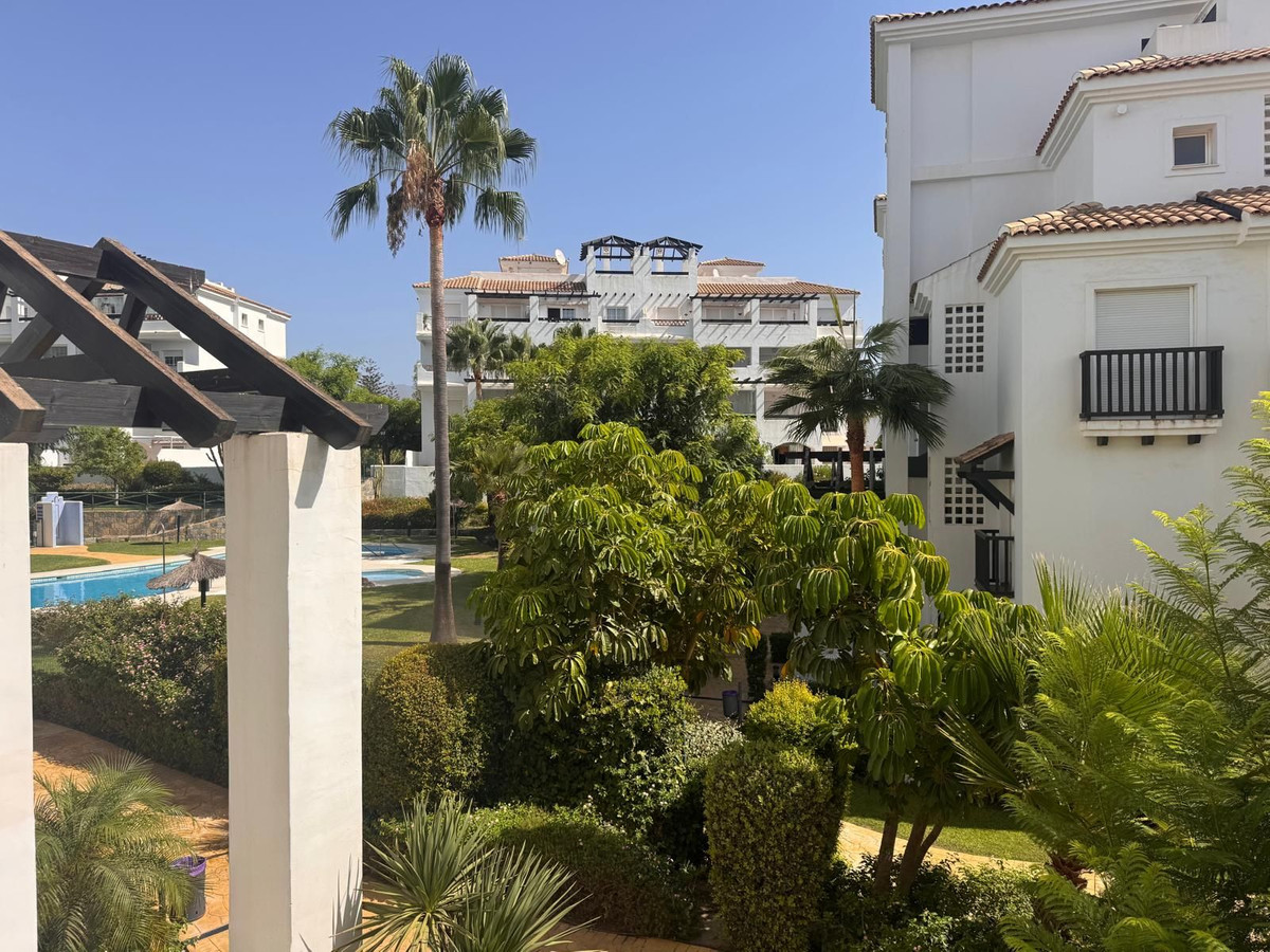 2 Bed Apartment for sale in La Duquesa Costa Del Sol, Málaga, Spain