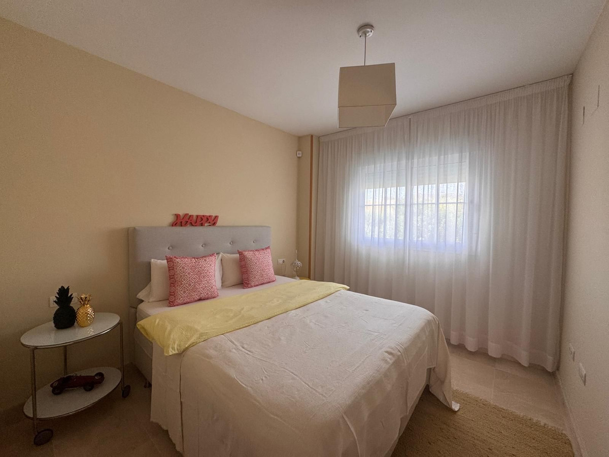 2 Bed Apartment for sale in La Duquesa Costa Del Sol, Málaga, Spain