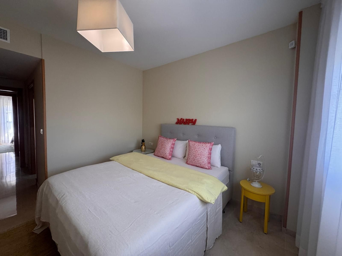 2 Bed Apartment for sale in La Duquesa Costa Del Sol, Málaga, Spain