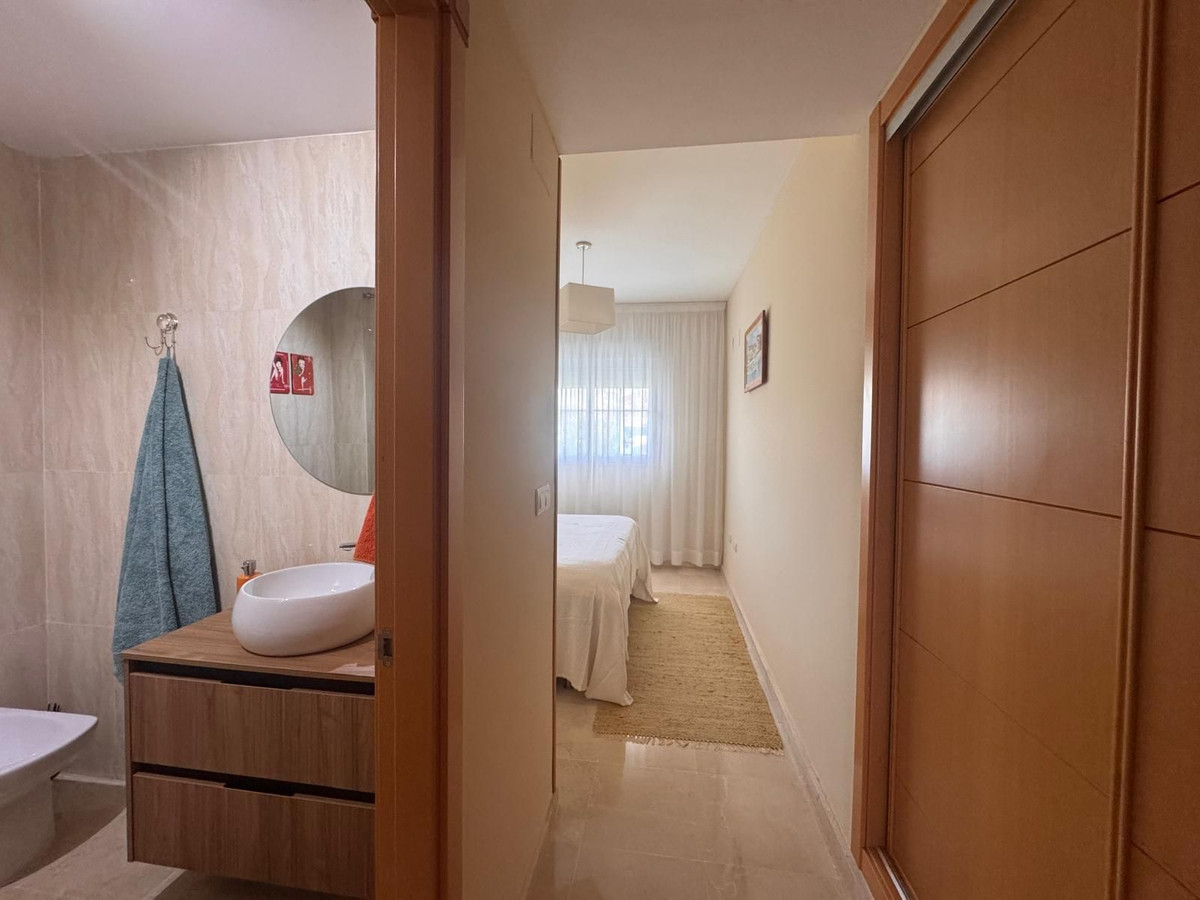 2 Bed Apartment for sale in La Duquesa Costa Del Sol, Málaga, Spain
