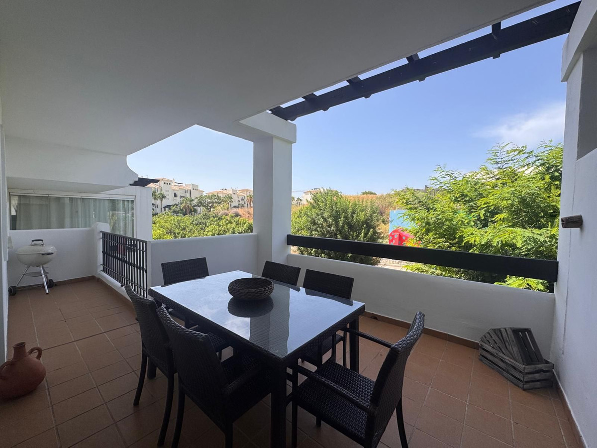 2 Bed Apartment for sale in La Duquesa Costa Del Sol, Málaga, Spain
