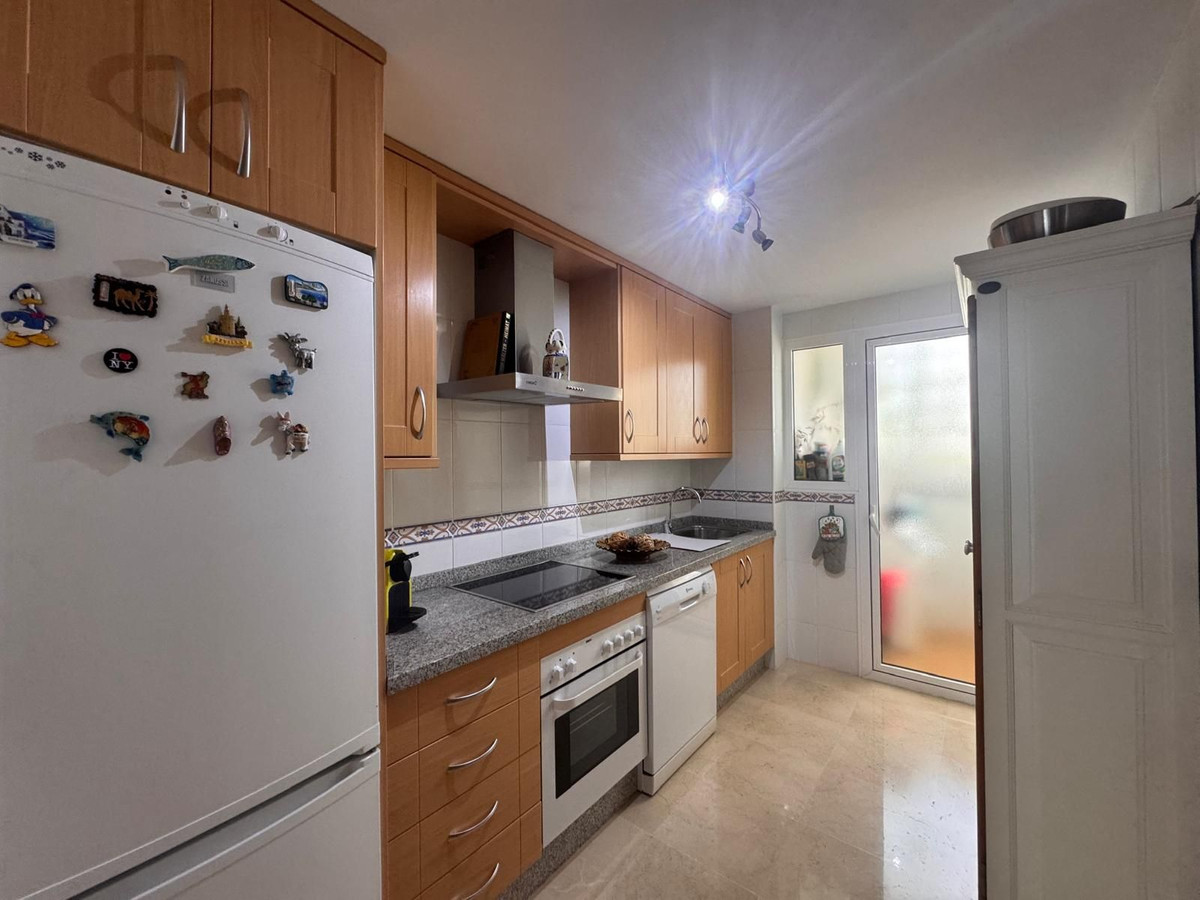 2 Bed Apartment for sale in La Duquesa Costa Del Sol, Málaga, Spain