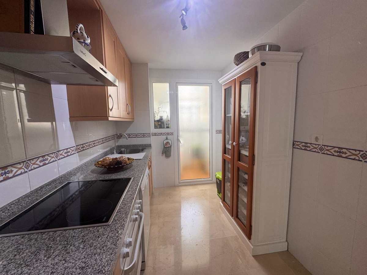 2 Bed Apartment for sale in La Duquesa Costa Del Sol, Málaga, Spain