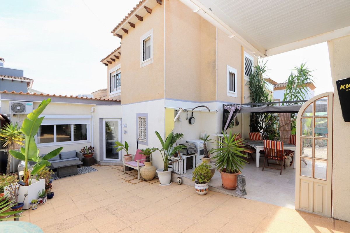 3 Bed Townhouse for sale in El Galan Costa Blanca, Alicante, Spain