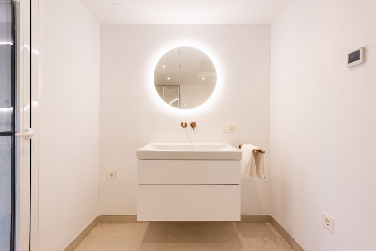 Se vende Ático de 2 dormitorios en Costa Del Sol, Málaga, España