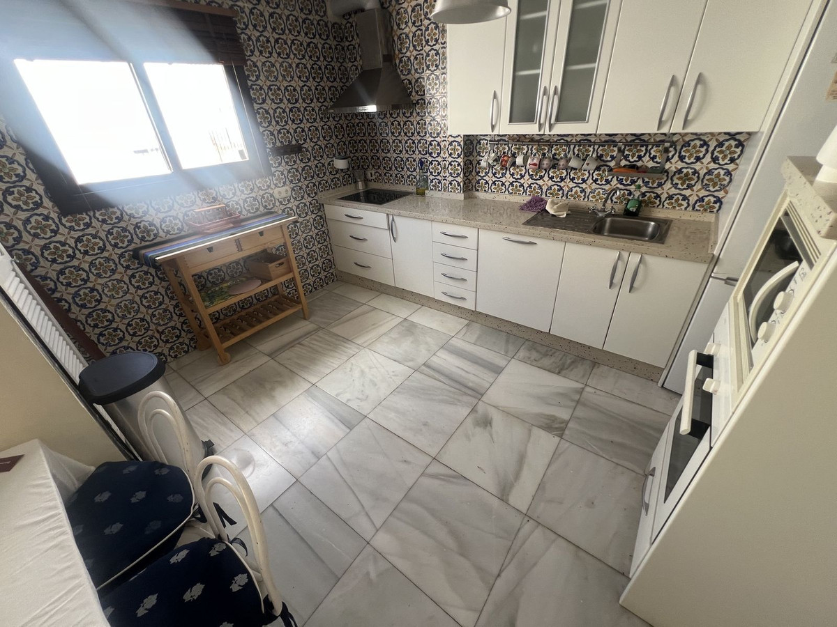 4 Bed Townhouse for sale in Estepona Costa Del Sol, Málaga, Spain