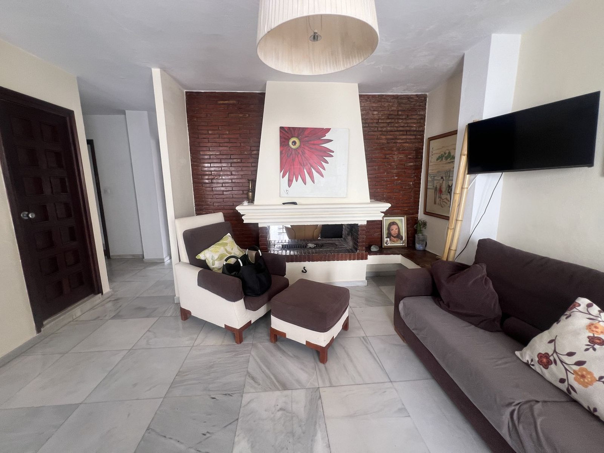 4 Bed Townhouse for sale in Estepona Costa Del Sol, Málaga, Spain