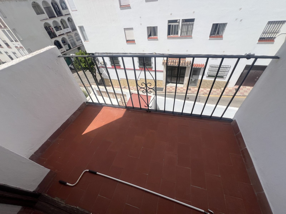 4 Bed Townhouse for sale in Estepona Costa Del Sol, Málaga, Spain