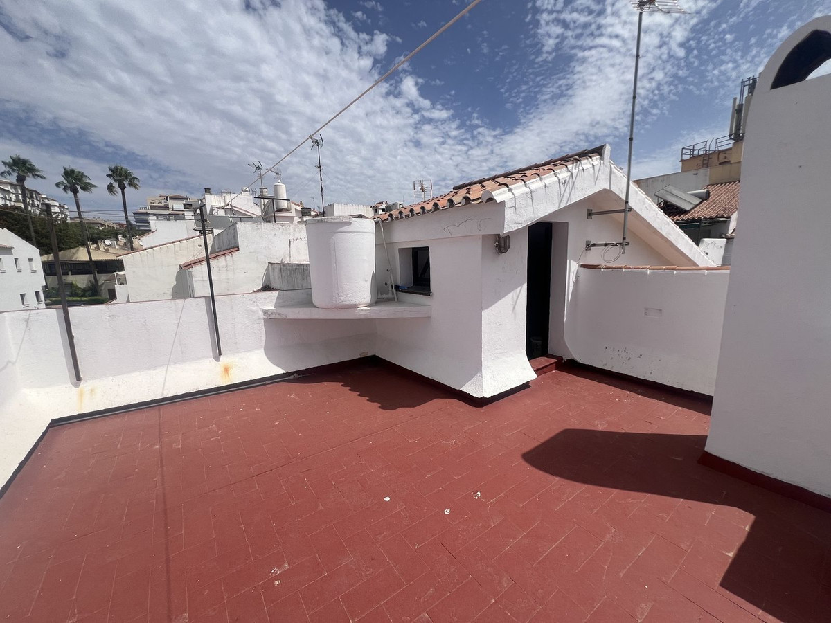 4 Bed Townhouse for sale in Estepona Costa Del Sol, Málaga, Spain