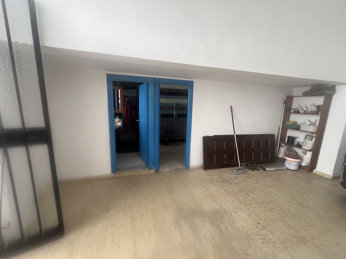 4 Bed Townhouse for sale in Estepona Costa Del Sol, Málaga, Spain