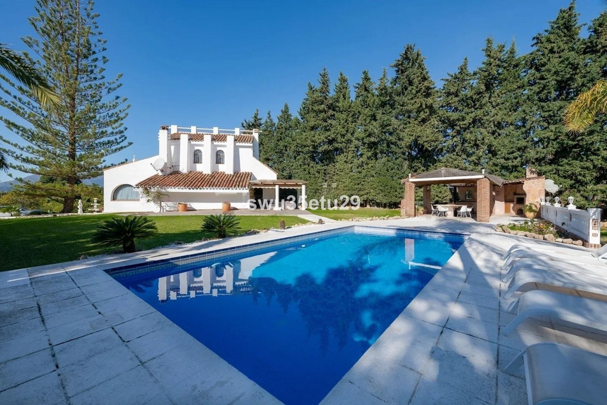 7 Bed Plots for sale in Estepona Costa Del Sol, Málaga, Spain