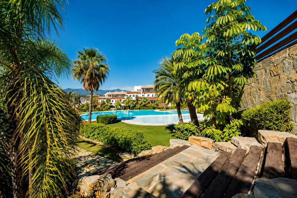 Se vende Apartamento Planta Media de 2 dormitorios en Costa Del Sol, Málaga, España