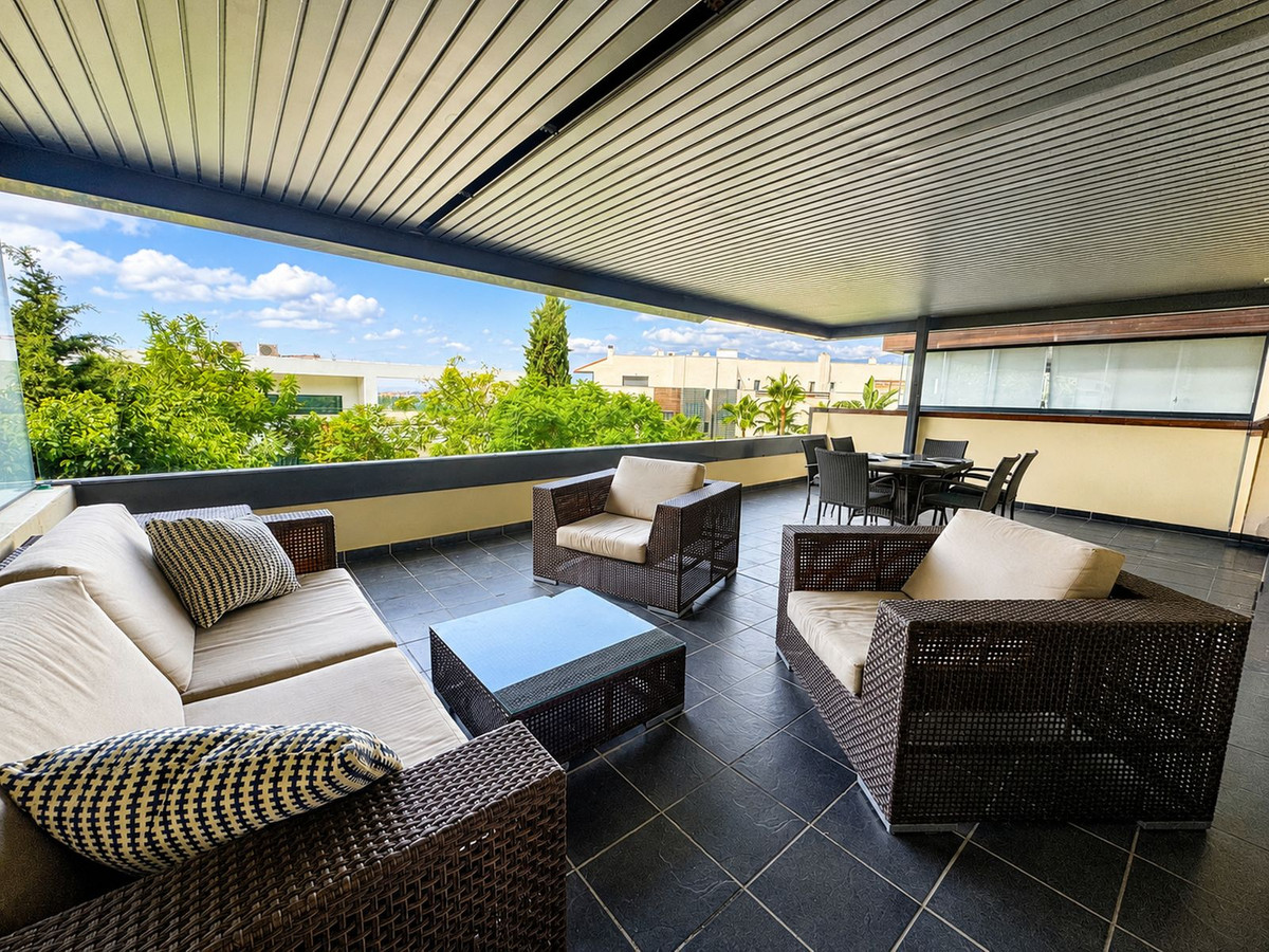 Se vende Apartamento Planta Media de 2 dormitorios en Costa Del Sol, Málaga, España