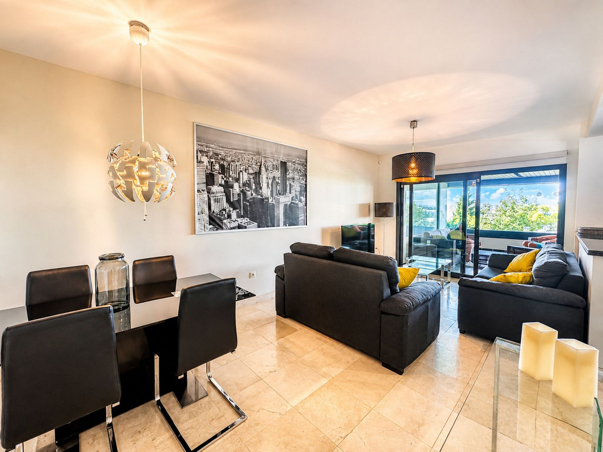 Se vende Apartamento Planta Media de 2 dormitorios en Costa Del Sol, Málaga, España