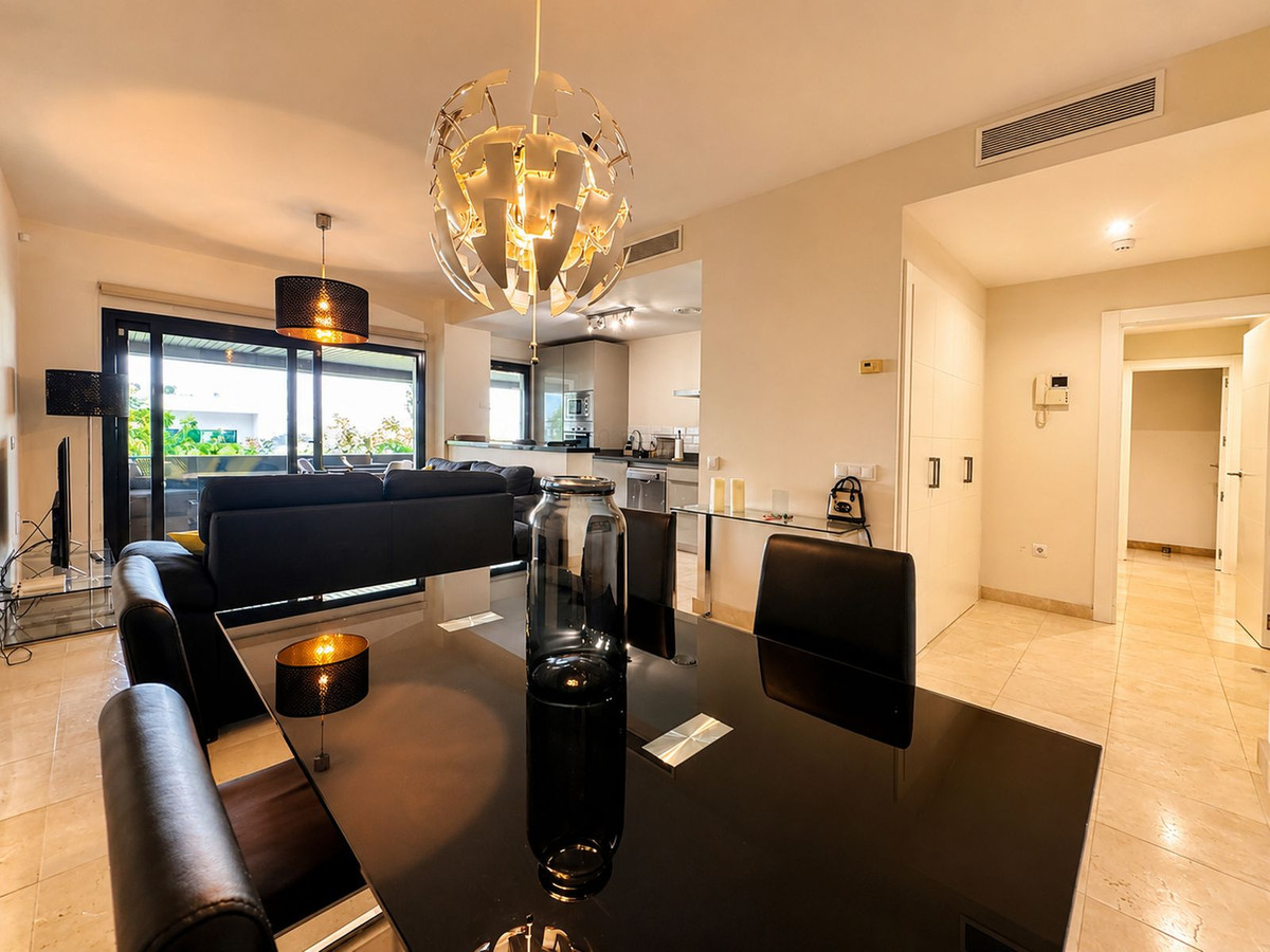 Se vende Apartamento Planta Media de 2 dormitorios en Costa Del Sol, Málaga, España