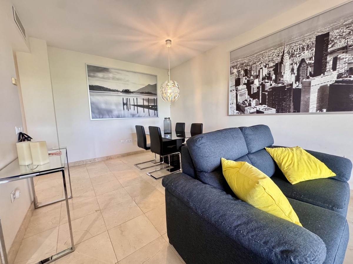 Se vende Apartamento Planta Media de 2 dormitorios en Costa Del Sol, Málaga, España