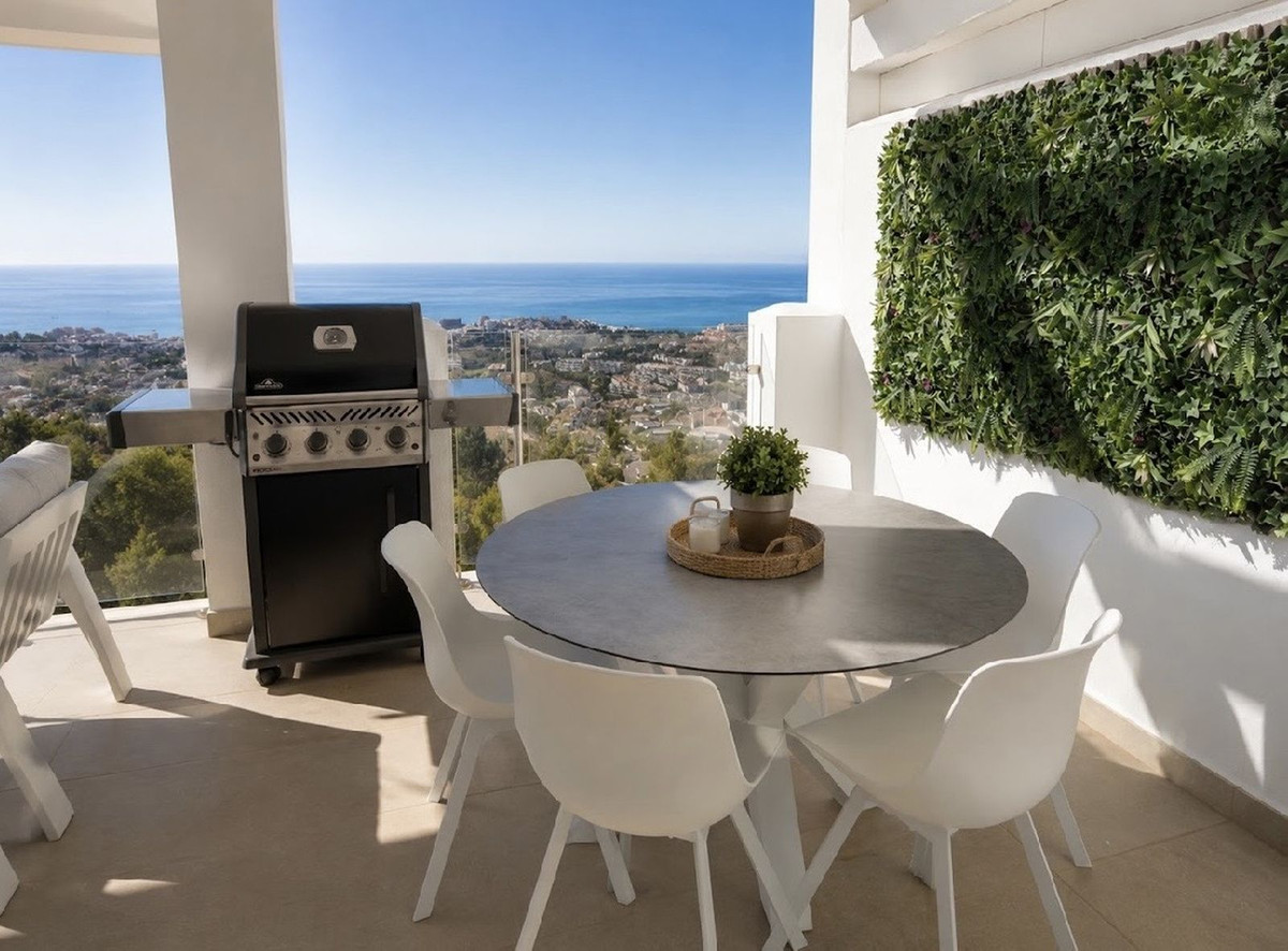 2 Bed Apartment for sale in Benalmadena Costa Del Sol, Málaga, Spain