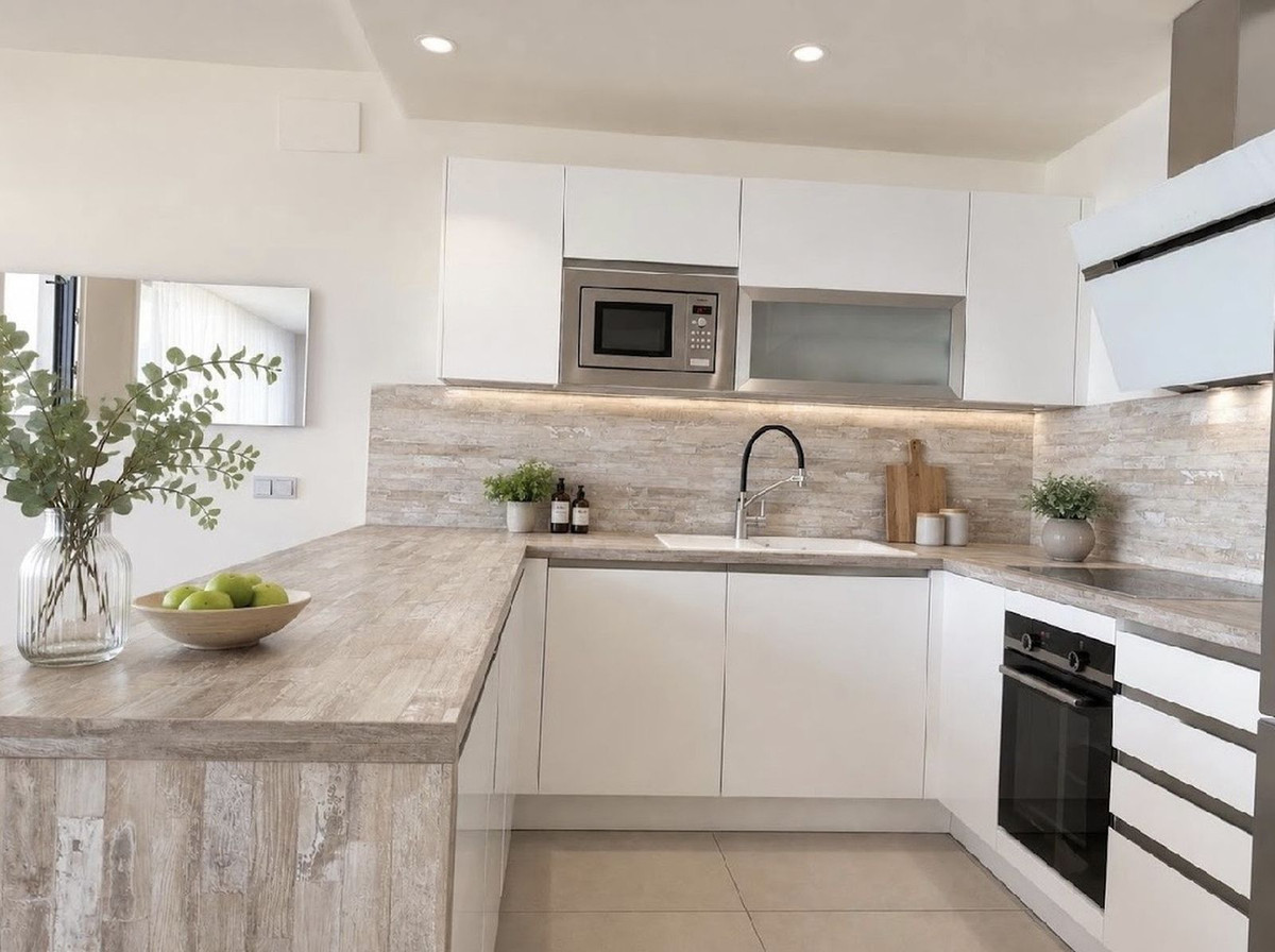2 Bed Apartment for sale in Benalmadena Costa Del Sol, Málaga, Spain