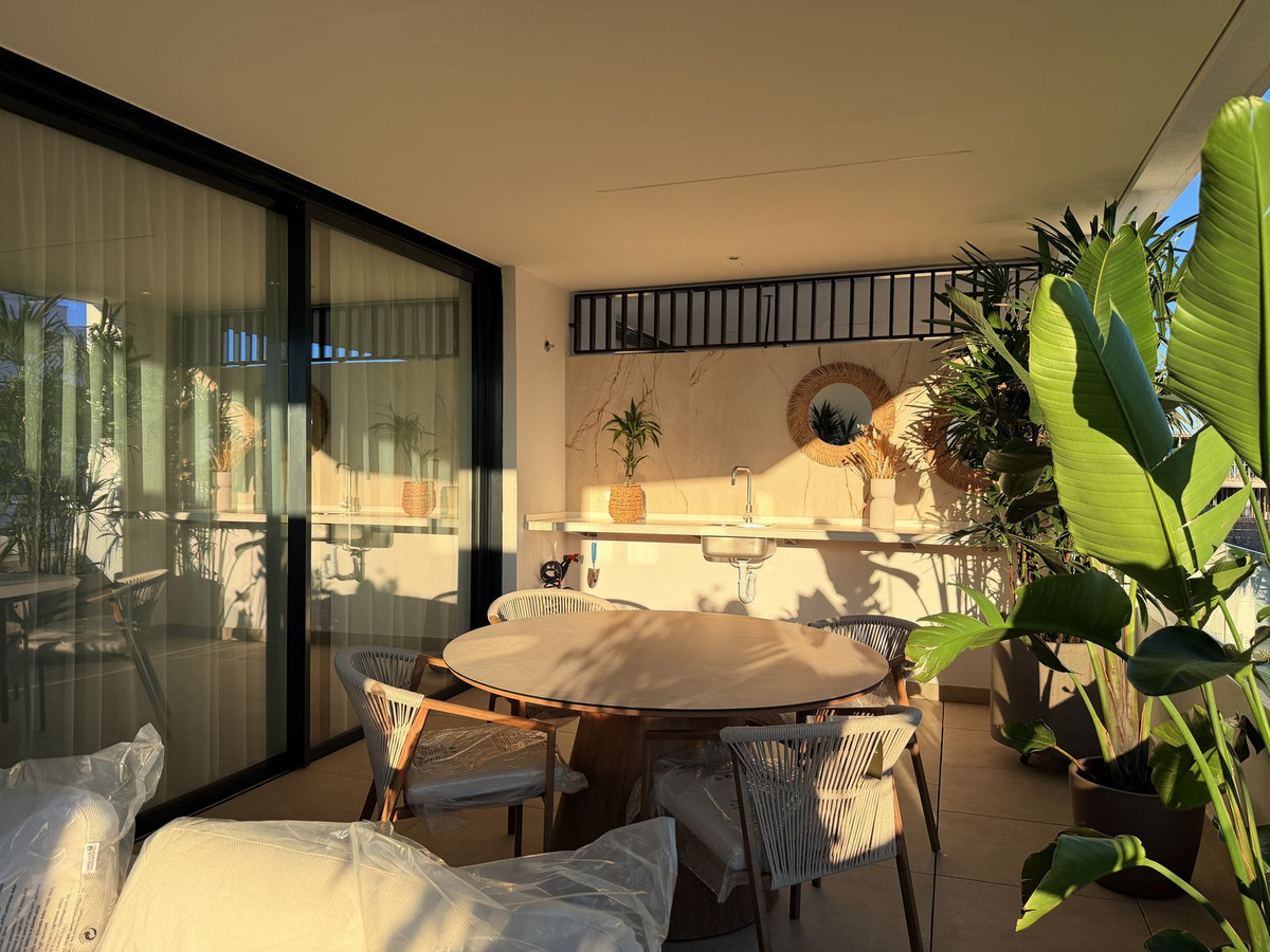 Se vende Apartamento Planta Media de 2 dormitorios en Costa Del Sol, Málaga, España