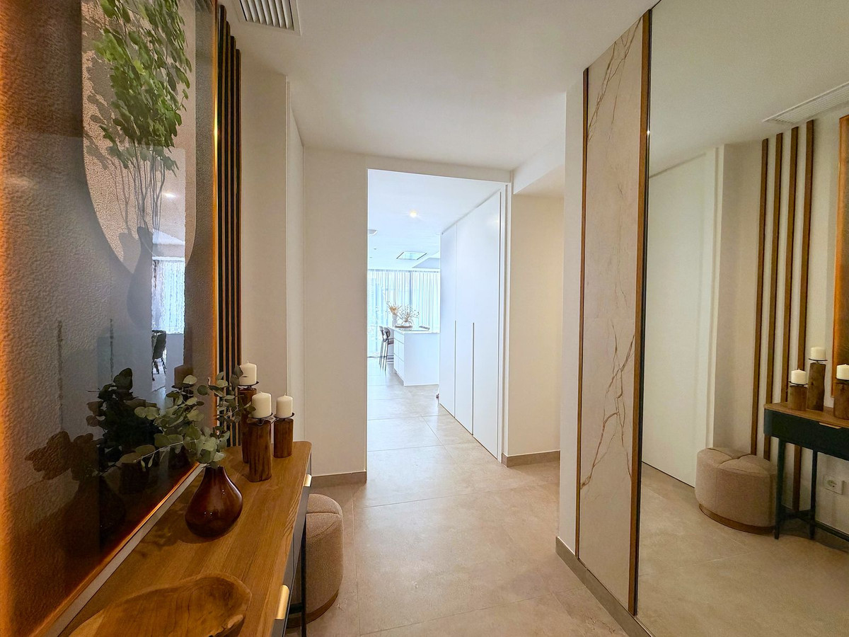 Se vende Apartamento Planta Media de 2 dormitorios en Costa Del Sol, Málaga, España