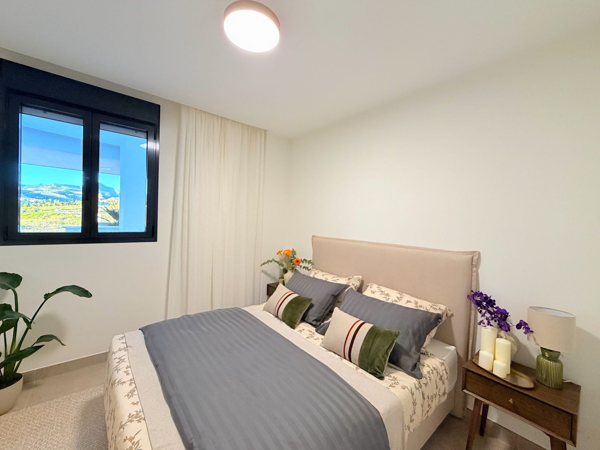 Se vende Apartamento Planta Media de 2 dormitorios en Costa Del Sol, Málaga, España
